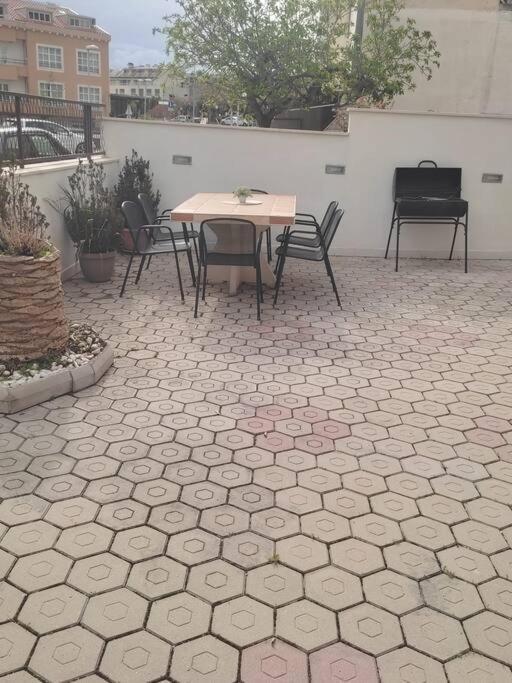 Apartment Dora-100M From The Central Beach Makarska Ngoại thất bức ảnh